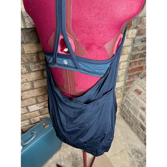 Lululemon CYB tank inkwell blue navy - Picture 6 of 9